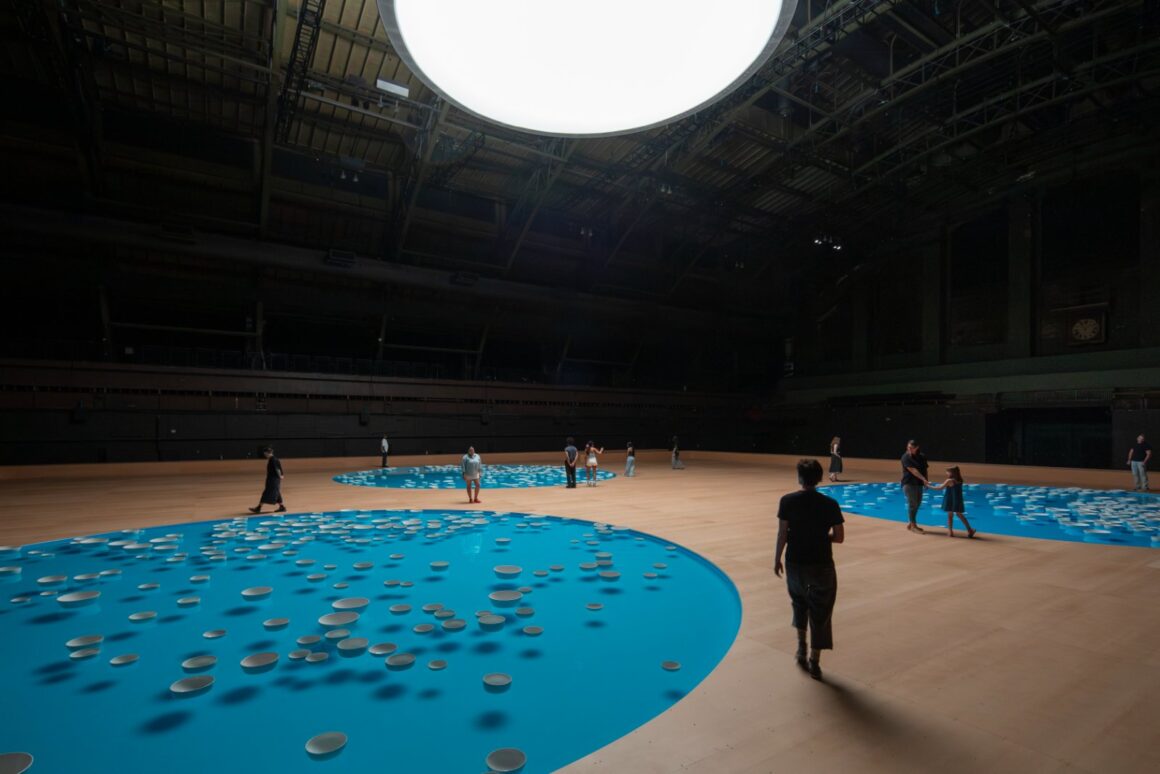 Installation view, Park Avenue Armory. © Céleste Boursier-Mougenot / ADAGP. Photo: Nicholas Knight.